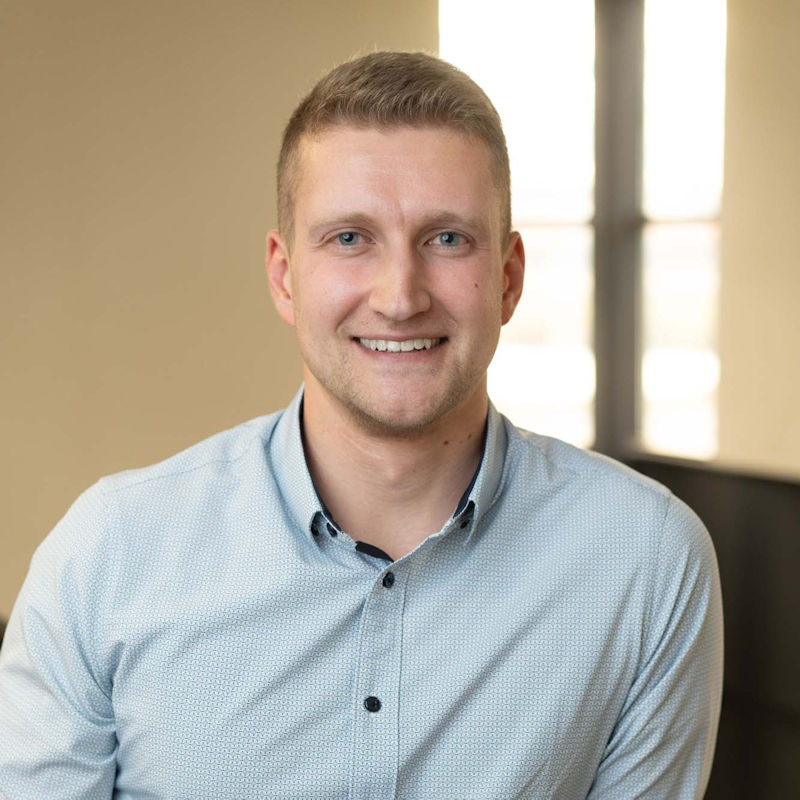 Logan Linn headshot
