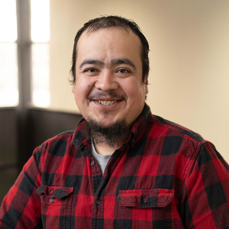 Pedro Briones headshot